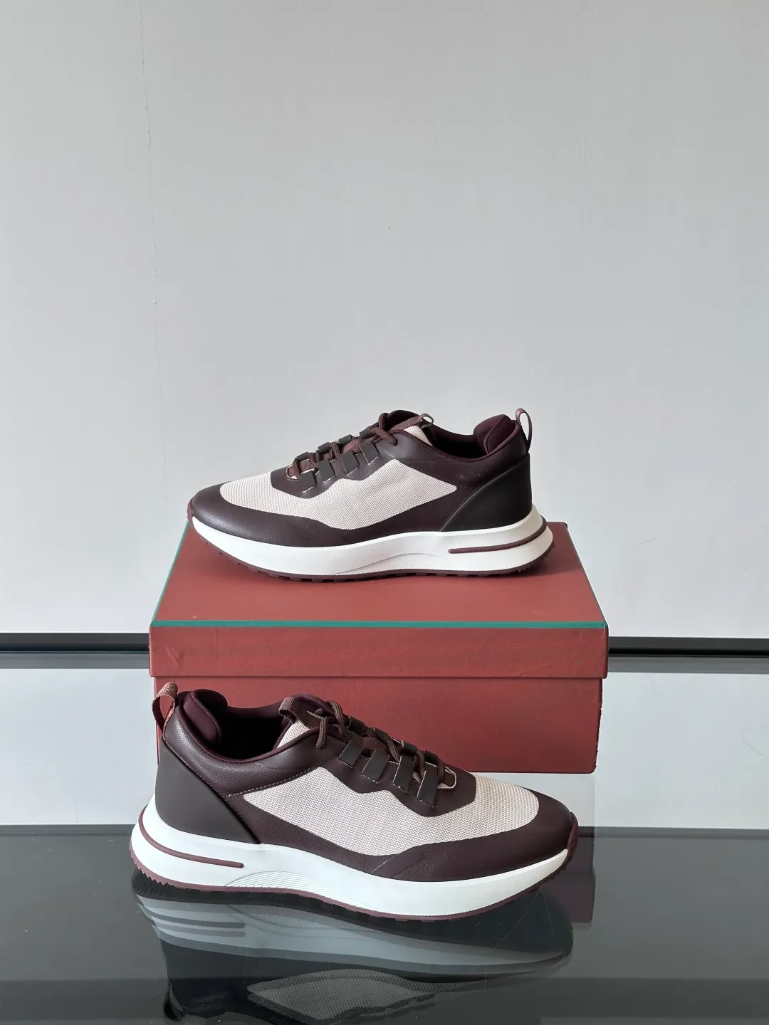Factory price: 540💰Loro men's shoes💰iana niche Loro classic jogging shoes, men's lace-up casual shoes and sneakers, high-quality lightweight and comfortable fabrics, suitable for outdoor leisure, the color scheme is young and energetic, and it looks great with sportswear or casual suits! Size: 39-45 (customized at 38.45.46)